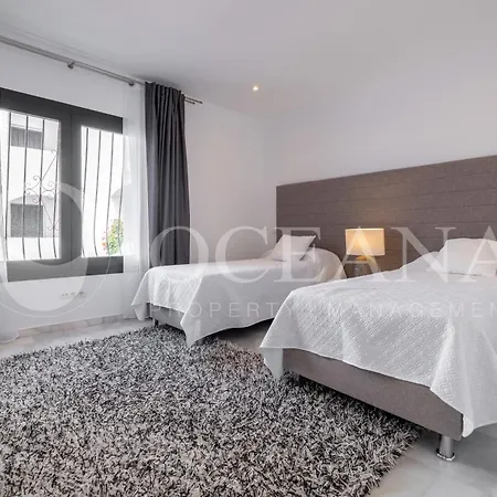Playas Del Duque Puerto Banus Apto 2 公寓 马尔韦利亚