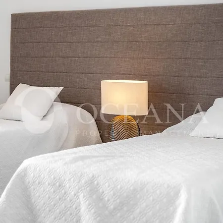 公寓 Playas Del Duque Puerto Banus Apto 2 *